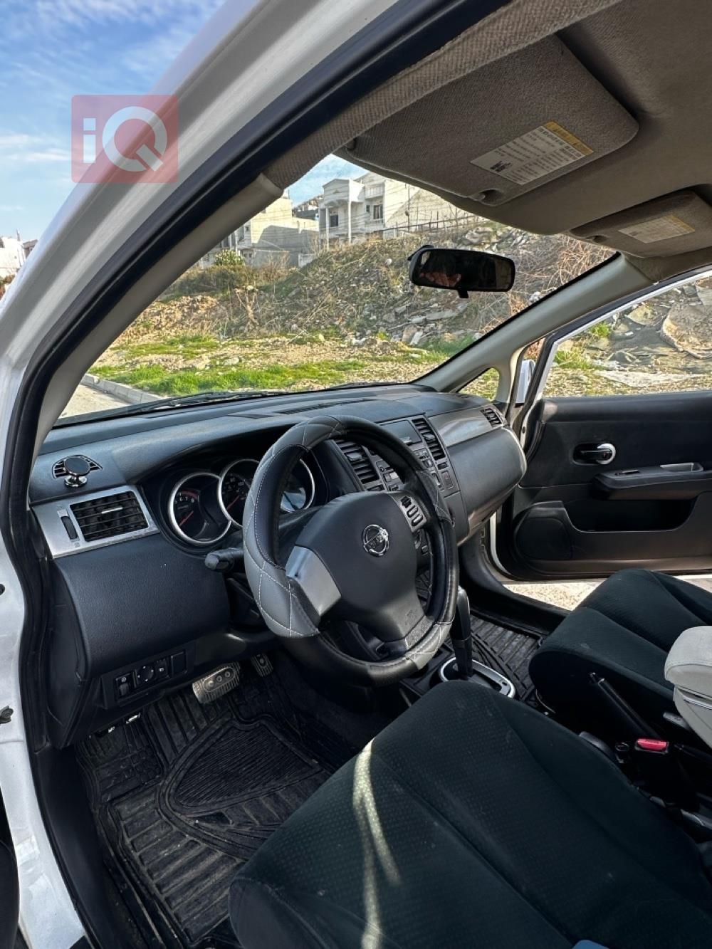 نيسان فيرسا